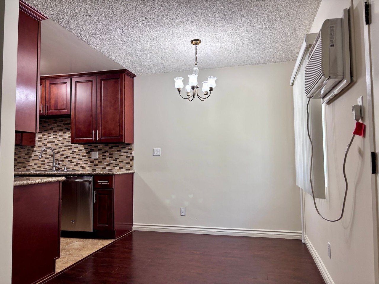 519 N. Hayworth Ave. - Photo 3 of 32
