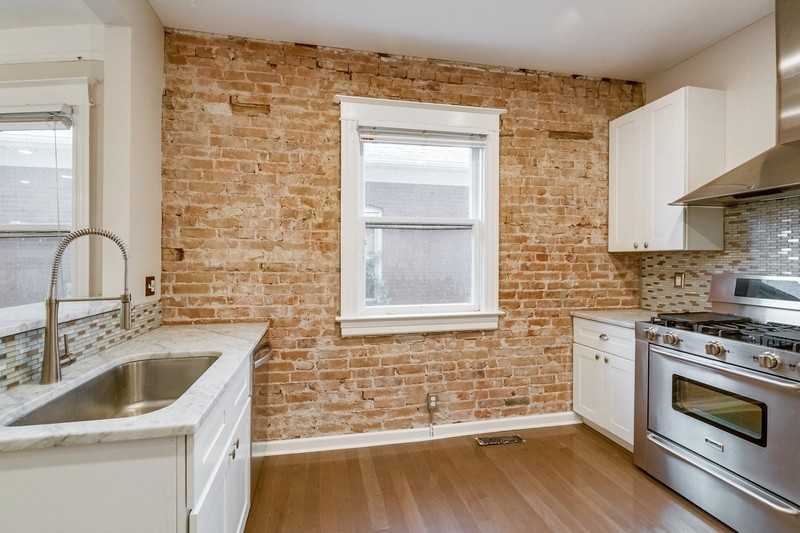 1035 S Pennsylvania St - Photo 7 of 36