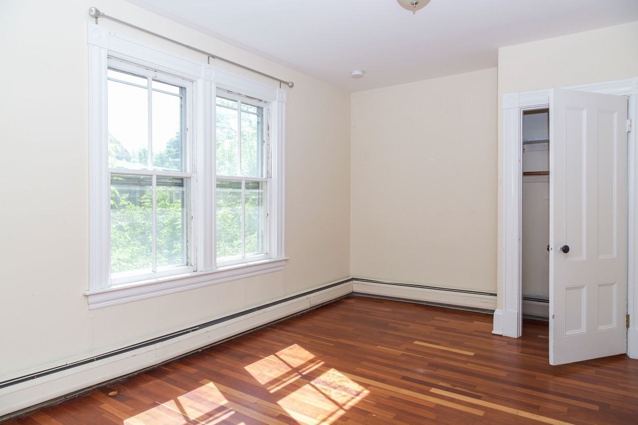 55 Loomis Street #A - Photo 7 of 14