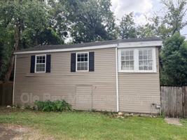 featured image of 109 S Carlen St #C