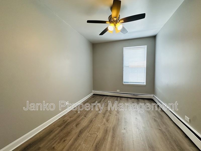 5657 W Washington Blvd #2S - Photo 3 of 7