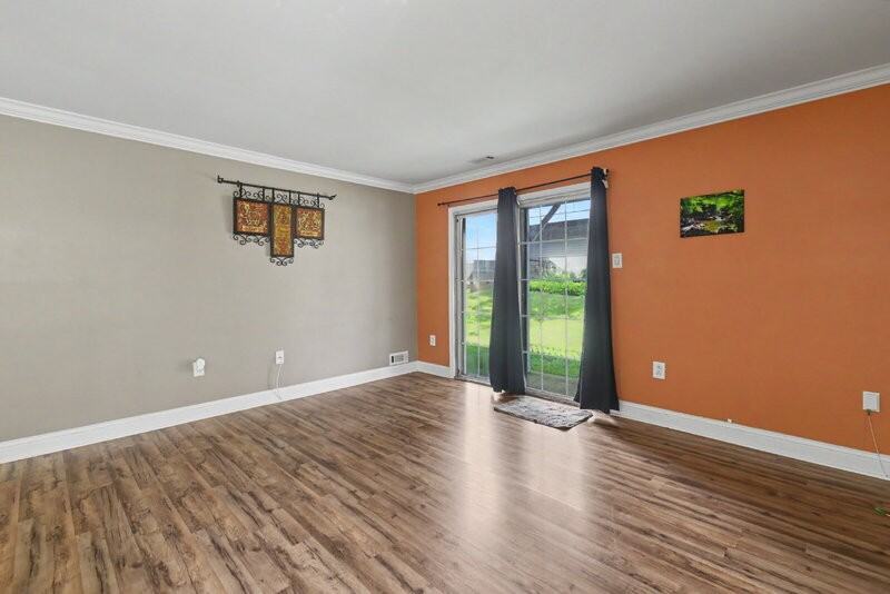 704 E Parker St #C1 - Photo 3 of 21