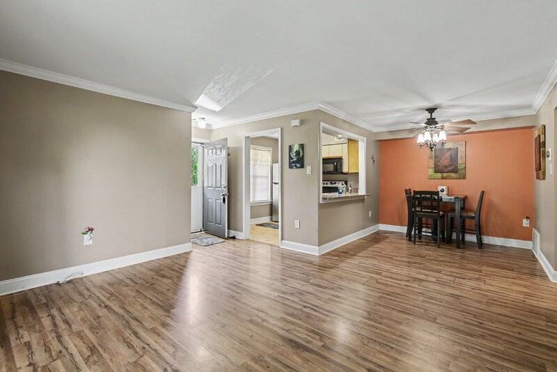 704 E Parker St #C1 - Photo 5 of 21