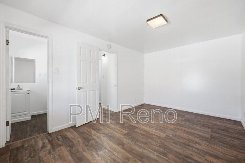1515 N Carson St #4 - Photo 4 of 12