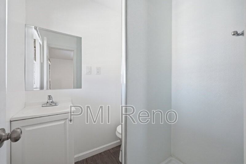 1515 N Carson St #4 - Photo 6 of 12