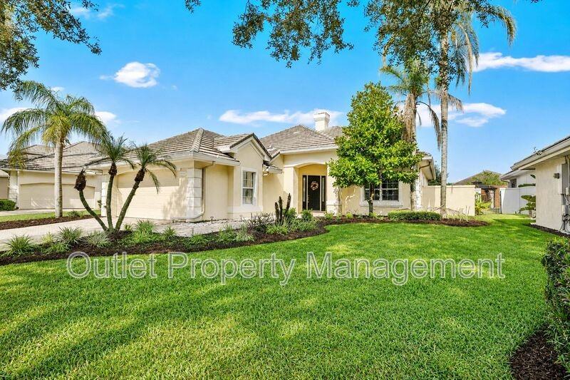 10842 Woodchase Cir - Photo 3 of 43