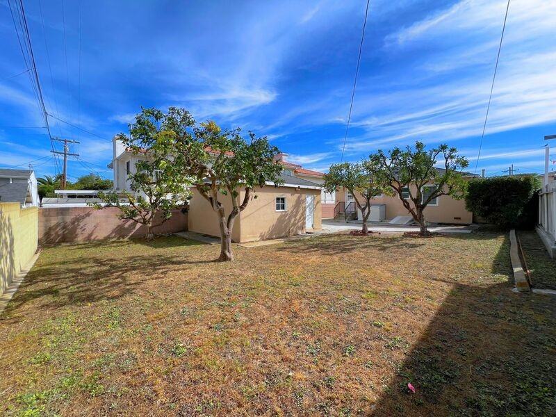 1382 W 26th Pl - Photo 3 of 14
