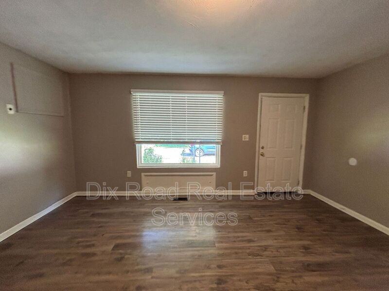 4201 Brunswick Ave - Photo 5 of 18