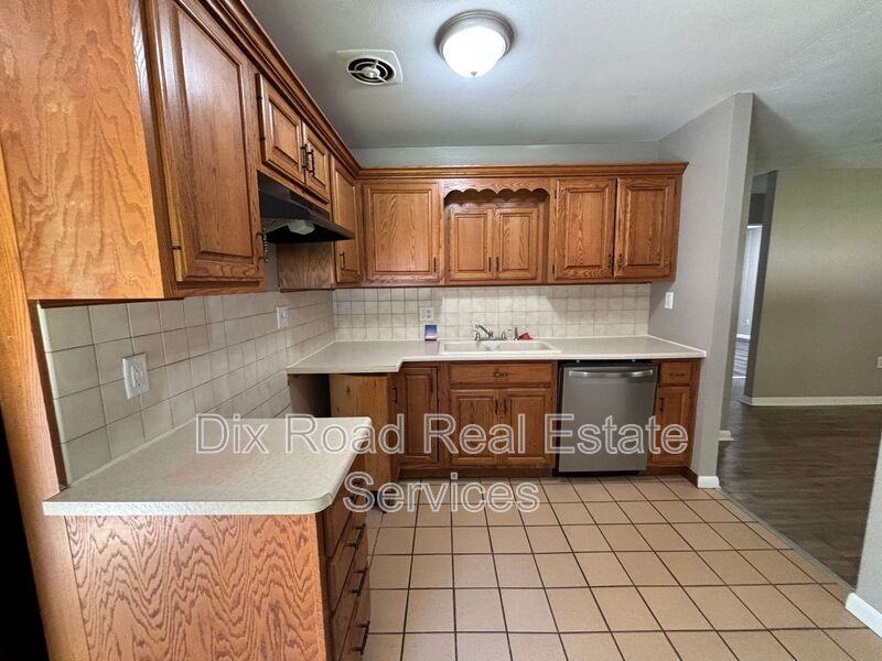 4201 Brunswick Ave - Photo 7 of 18