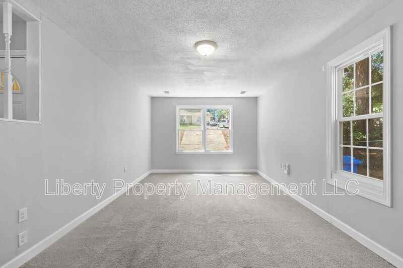 512 Nottingham Dr - Photo 4 of 15
