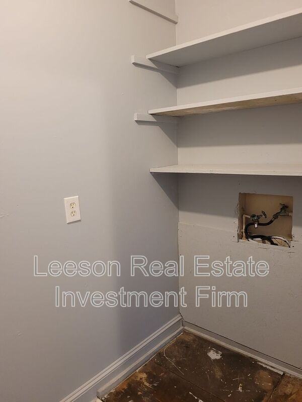 3603 Darien St - Photo 4 of 15