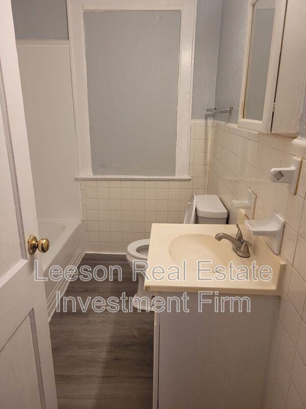 3603 Darien St - Photo 5 of 15
