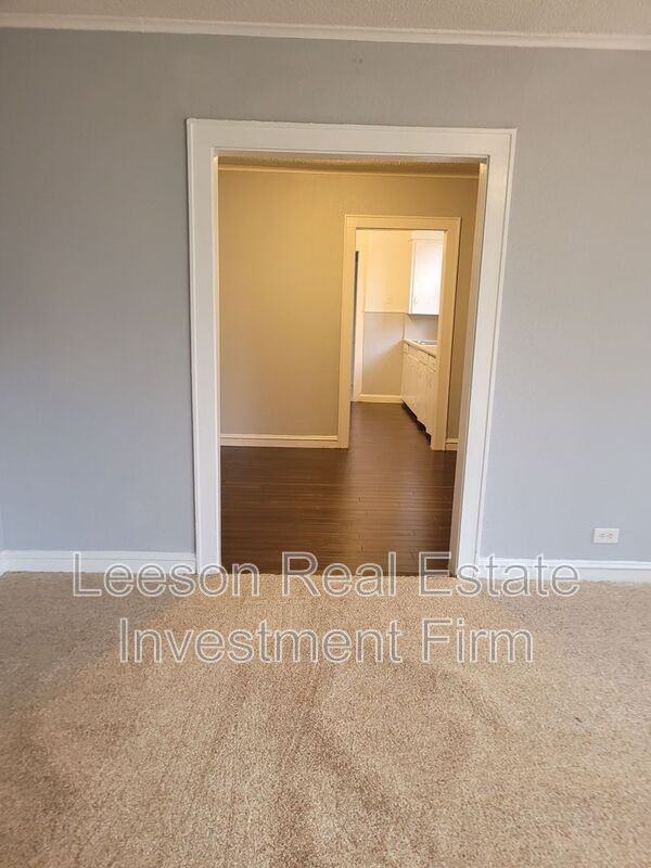 3603 Darien St - Photo 7 of 15