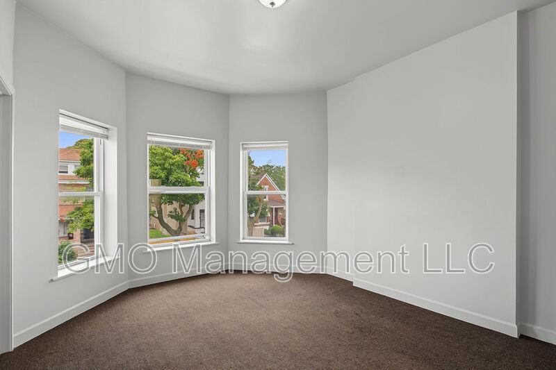 4341 W Gladys Ave #2 - Photo 4 of 38