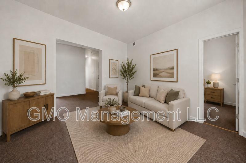 4341 W Gladys Ave #2 - Photo 5 of 38