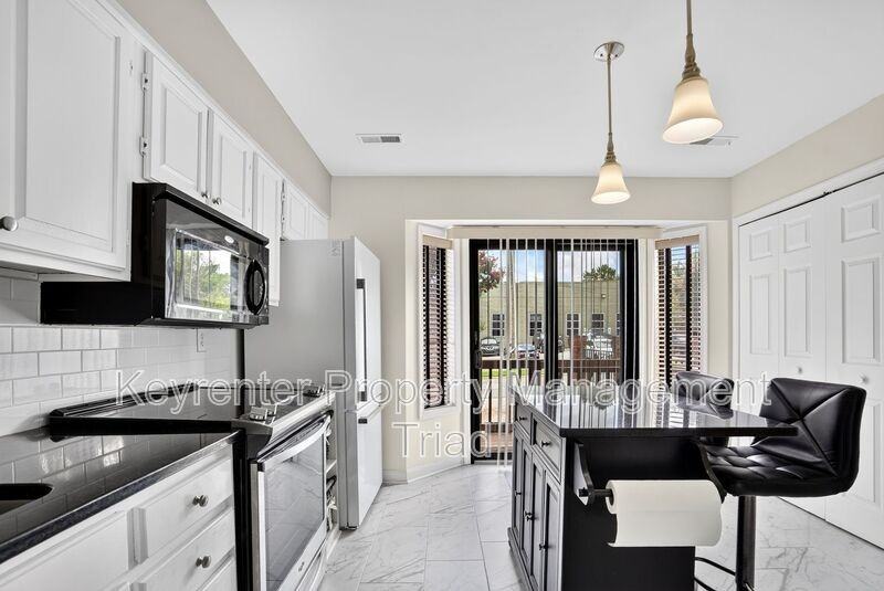 620 Walker Ave #D - Photo 3 of 23