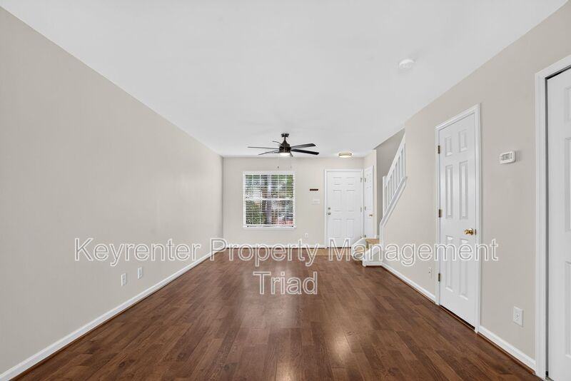 104 Tannenbaum Cir - Photo 5 of 24