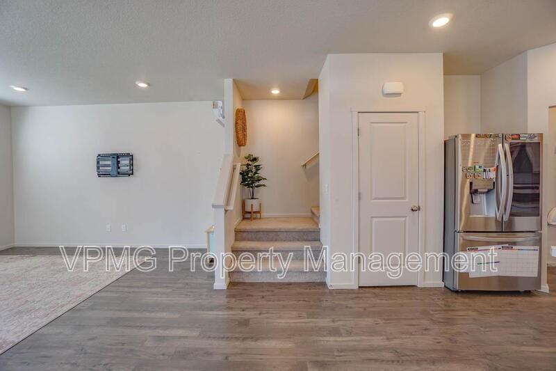 7049 Ne 4th Ct - Photo 6 of 34