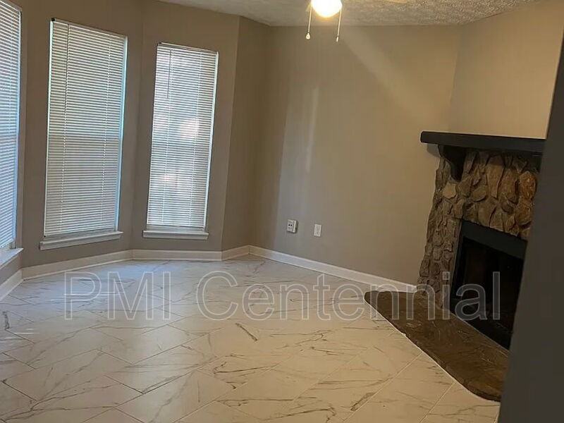 3543 Hopkins Ct - Photo 3 of 14