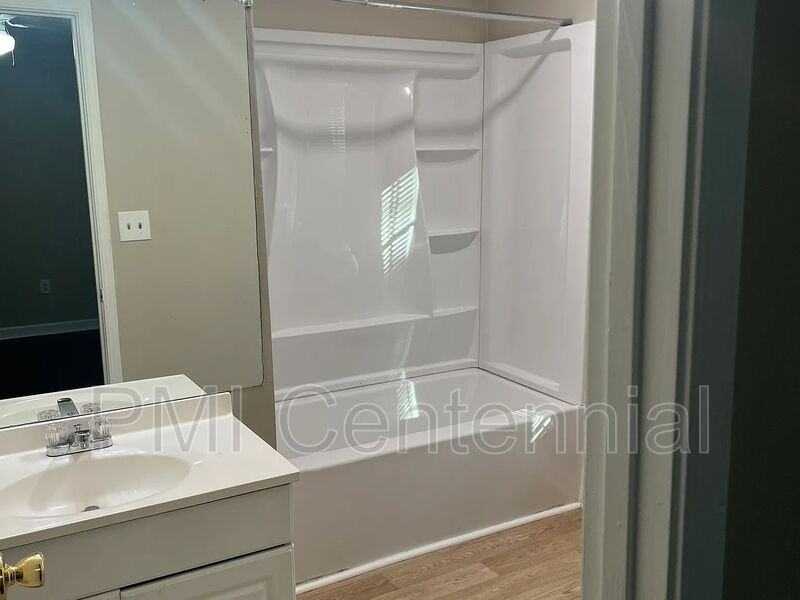3543 Hopkins Ct - Photo 6 of 14