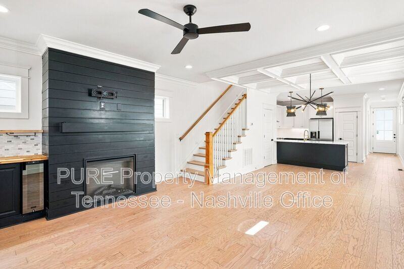 2728 Herman St #B - Photo 4 of 16
