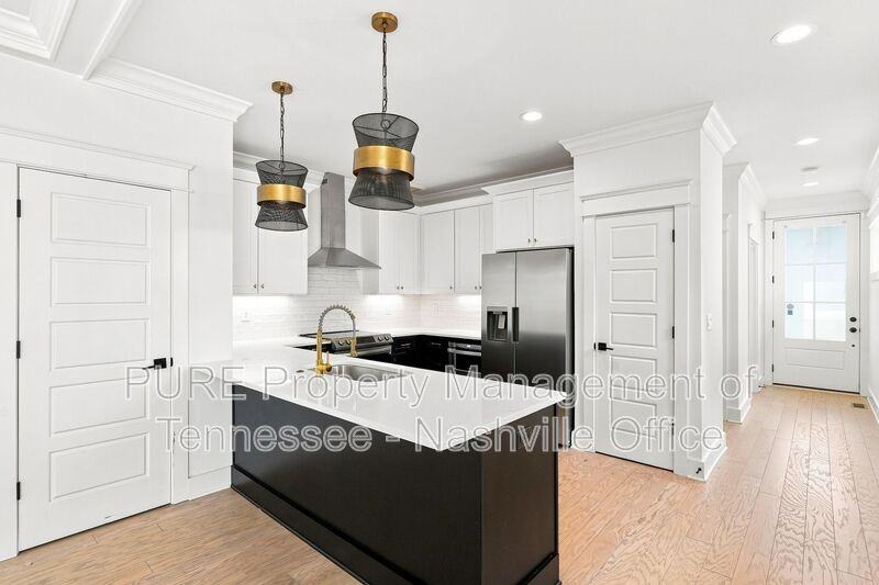 2728 Herman St #B - Photo 5 of 16