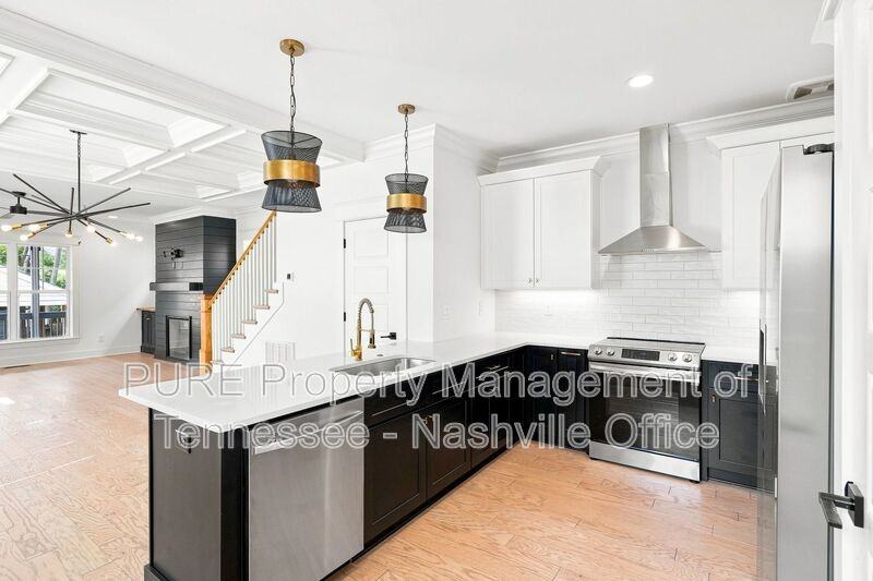 2728 Herman St #B - Photo 7 of 16