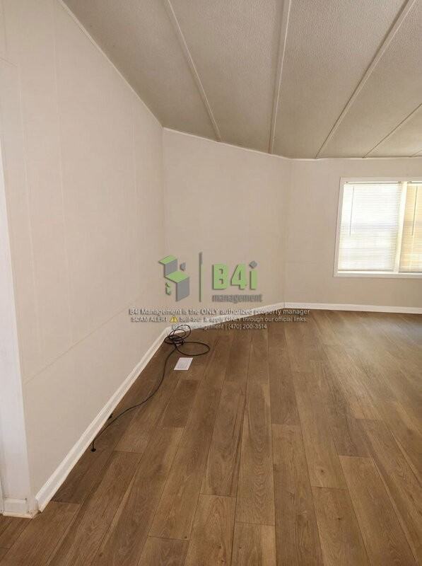 165 Chapel Hill Cir - Photo 3 of 18
