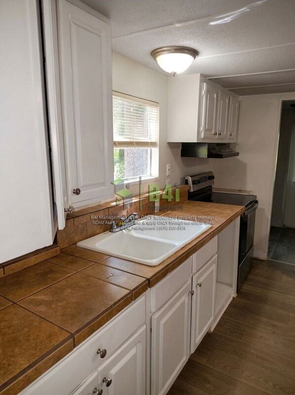165 Chapel Hill Cir - Photo 4 of 18
