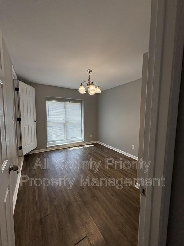 4220 Loch Harbour Ln #4220 - Photo 5 of 14