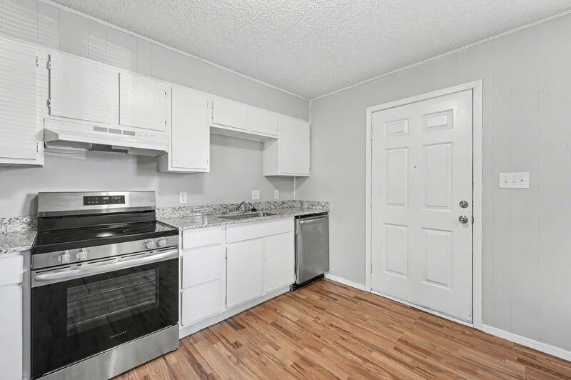 1045 S Happy Hollow Rd #7 - Photo 2 of 17