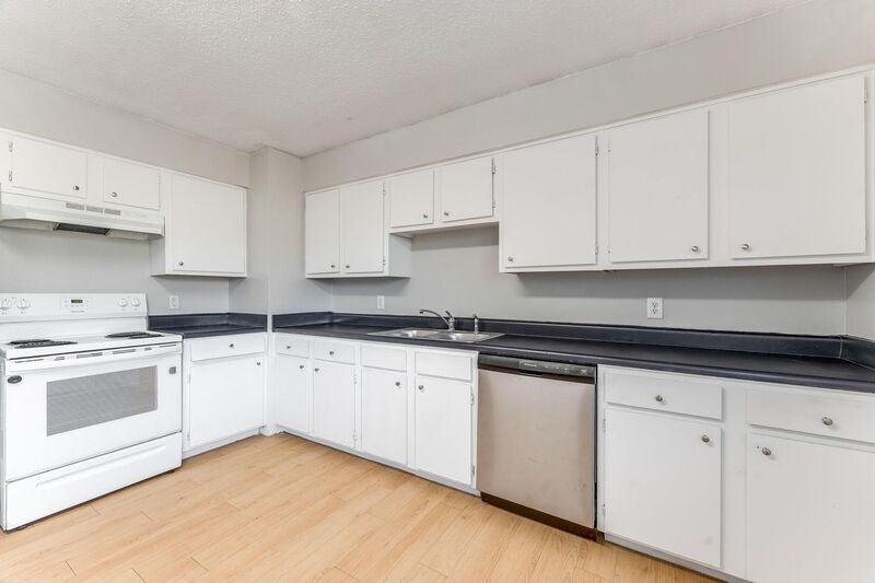 2409 W Magnolia St - Photo 3 of 18