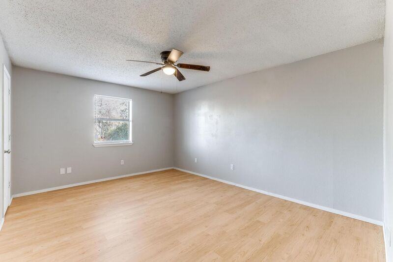 2409 W Magnolia St - Photo 6 of 18
