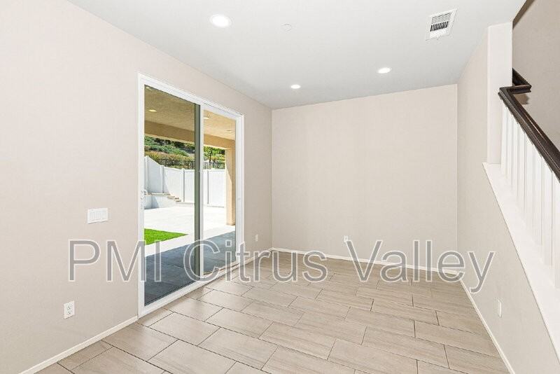 24613 Round Meadow Dr - Photo 4 of 20