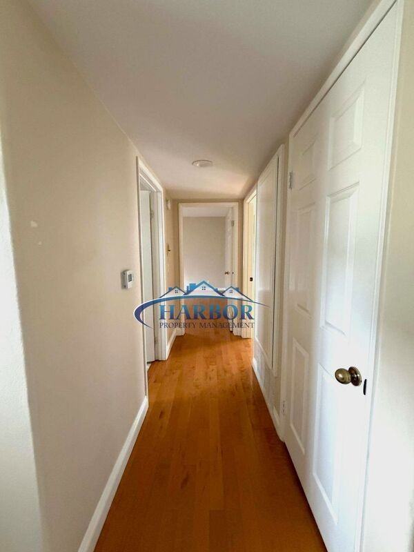 1258 W 25th St #2 - Photo 3 of 17