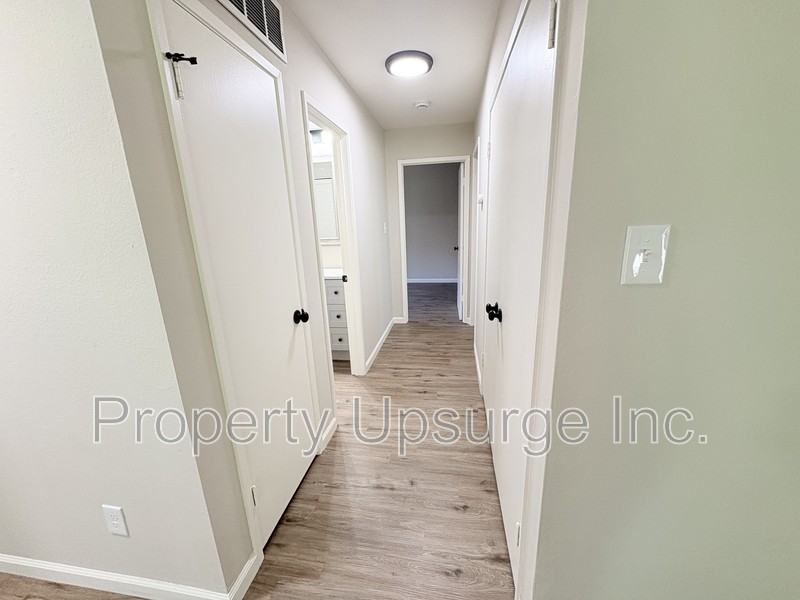 2405 Sunny Ln - Photo 7 of 24