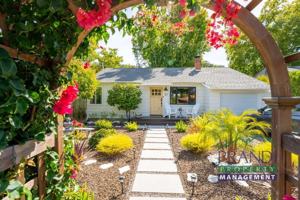 featured image of 217 Humboldt St