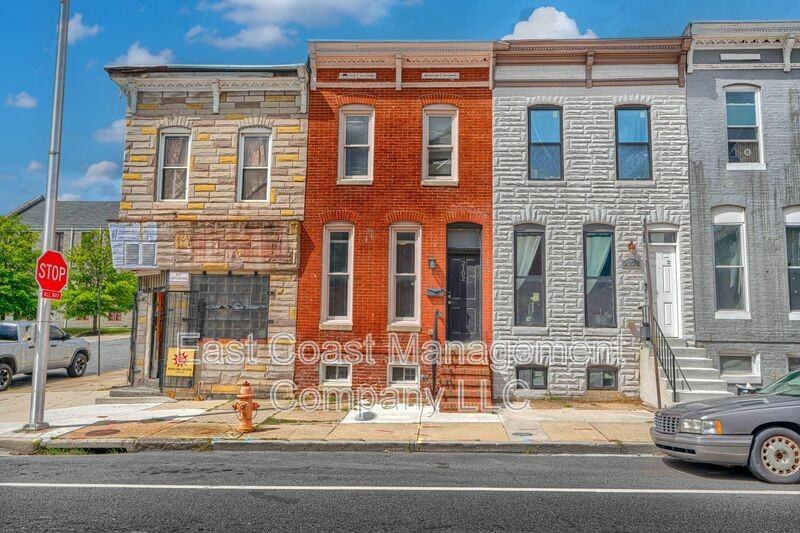 2102 E Biddle St - Photo 2 of 31
