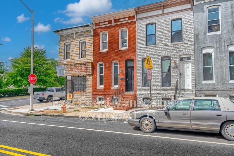 2102 E Biddle St - Photo 3 of 31