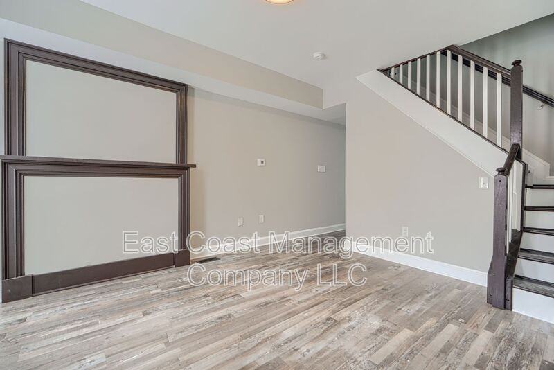 2102 E Biddle St - Photo 5 of 31