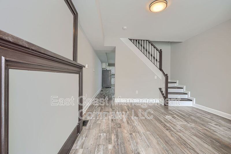 2102 E Biddle St - Photo 6 of 31