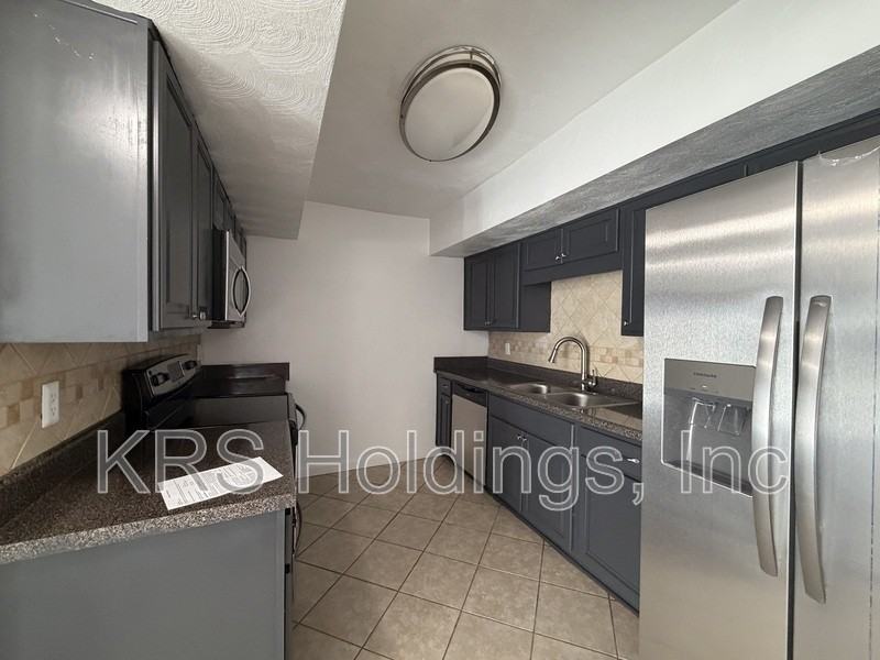 5730 E Hastings Arch - Photo 4 of 13