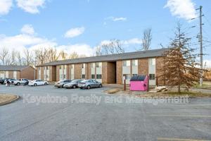 featured image of 225 Clara Dr #2B