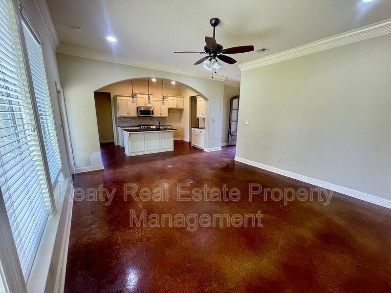 115 Barataria Bay Pt - Photo 3 of 22