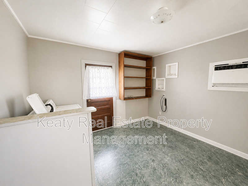 116 Marie St - Photo 3 of 13