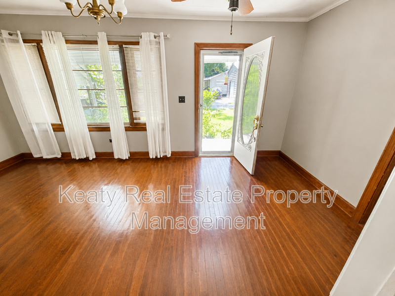 116 Marie St - Photo 6 of 13