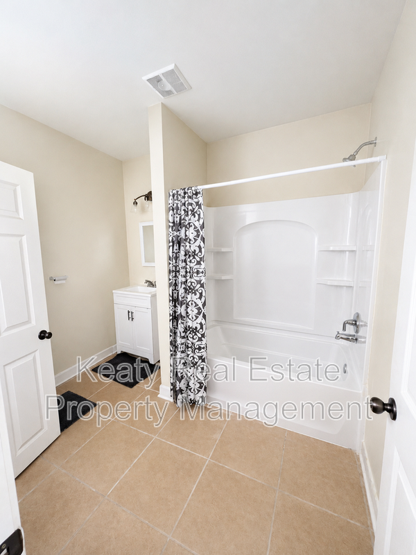801 S East St - Photo 5 of 11