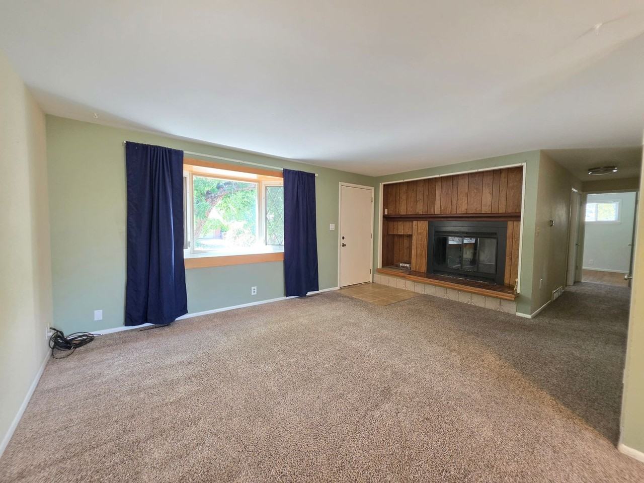 710 S 44th St - Photo 4 of 27