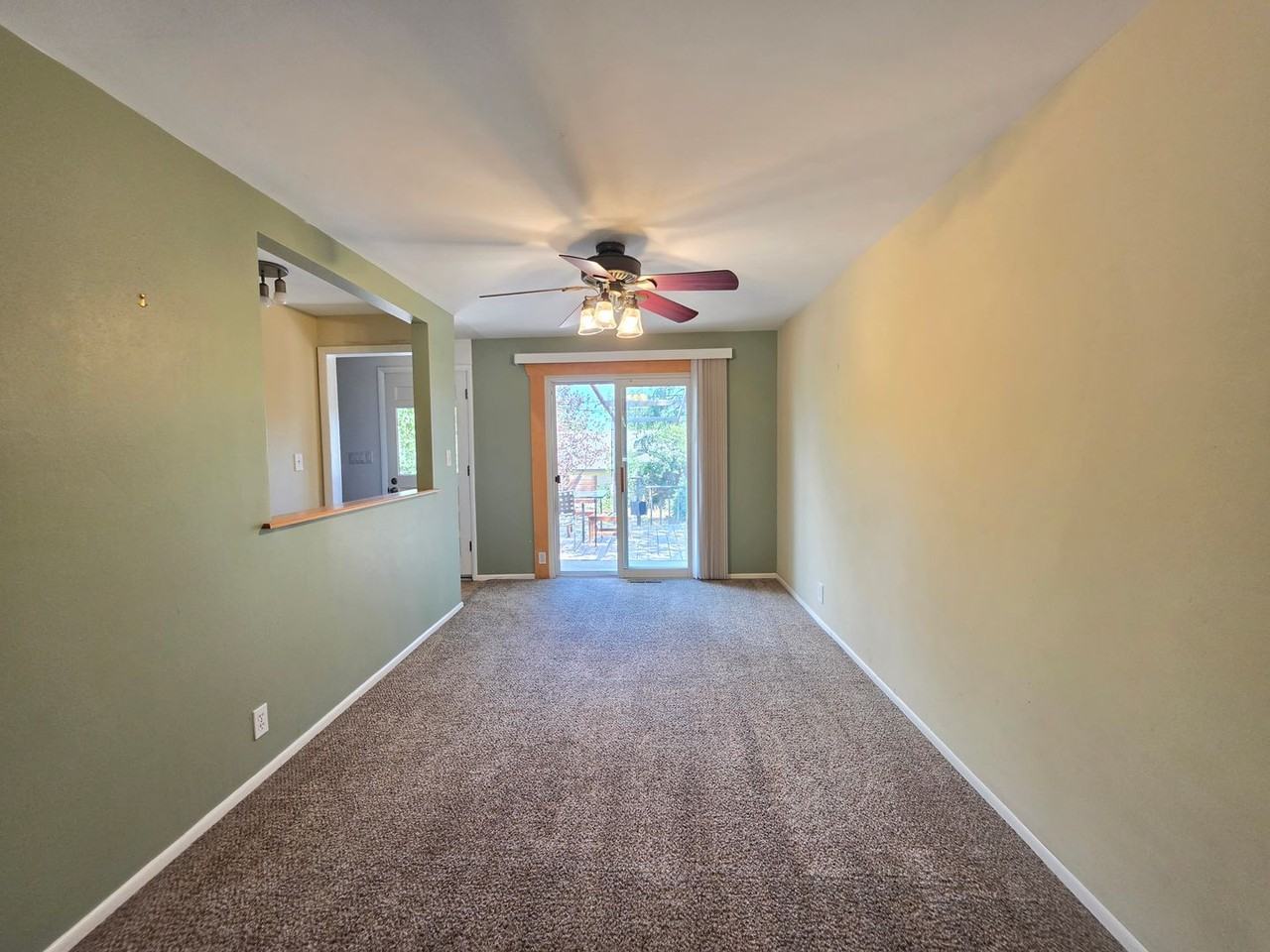 710 S 44th St - Photo 6 of 27
