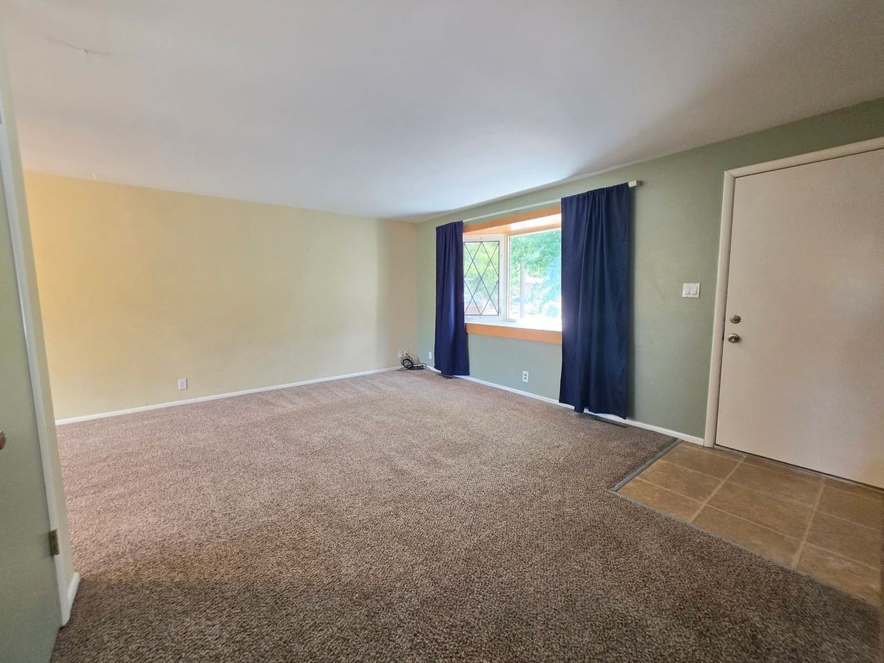 710 S 44th St - Photo 7 of 27